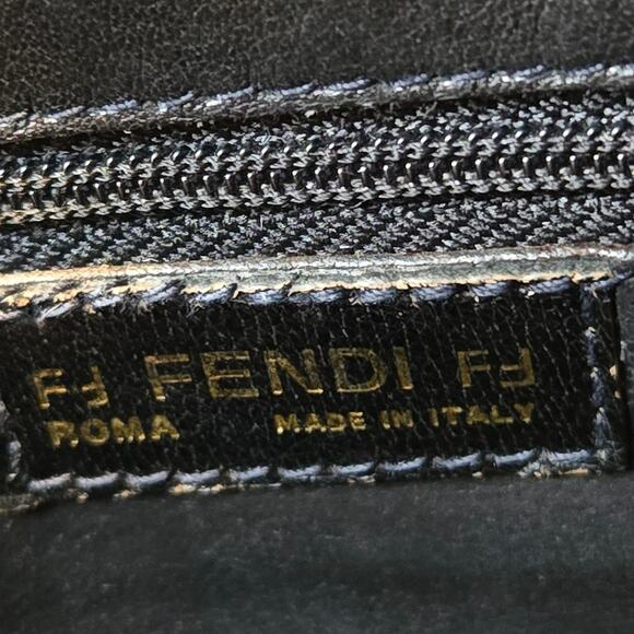 Fendi Black Vintage Leather Crossbody Shoulder Bag Embossed Flap Authentic - Picture 8 of 12